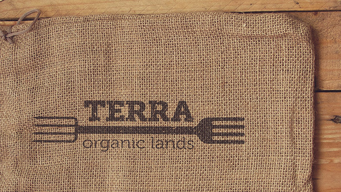 0_logo_burlap_mockup